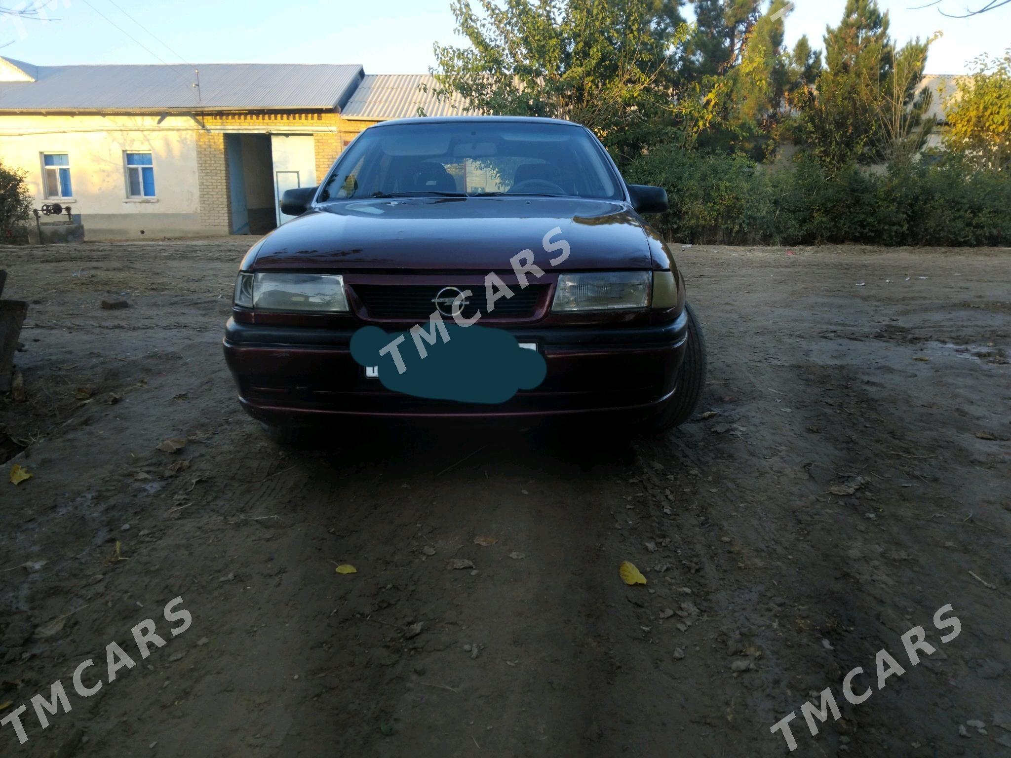 Opel Vectra 1993 - 18 000 TMT - Ходжамбаз - img 4