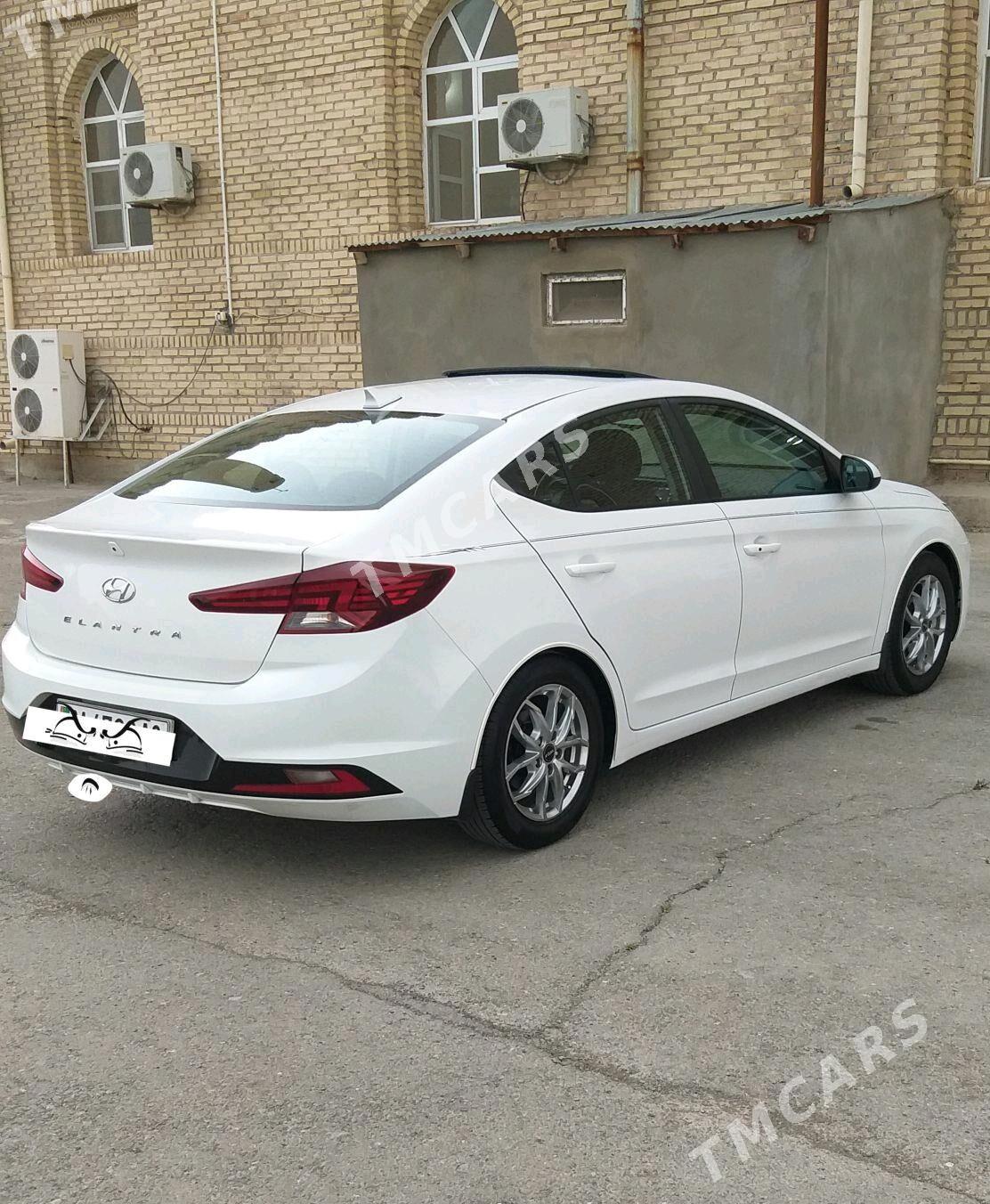 Hyundai Elantra 2020 - 254 000 TMT - Бузмеин - img 3