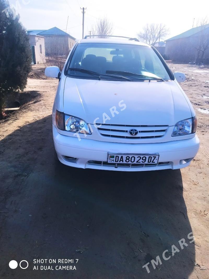 Toyota Sienna 2002 - 140 000 TMT - Türkmenbaşy etr. - img 5