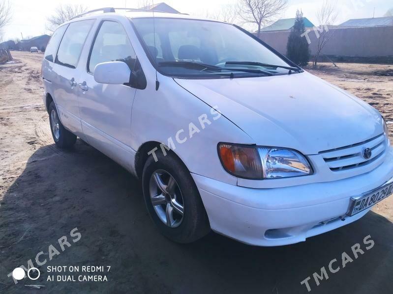 Toyota Sienna 2002 - 140 000 TMT - Türkmenbaşy etr. - img 4