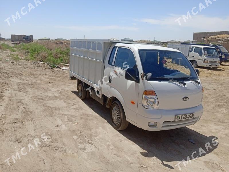 Kia Bongo 2011 - 200 000 TMT - Дашогуз - img 7