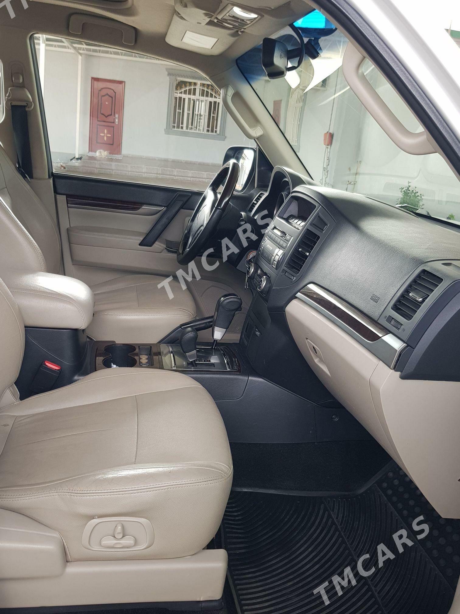 Mitsubishi Pajero 2013 - 255 000 TMT - Aşgabat - img 2