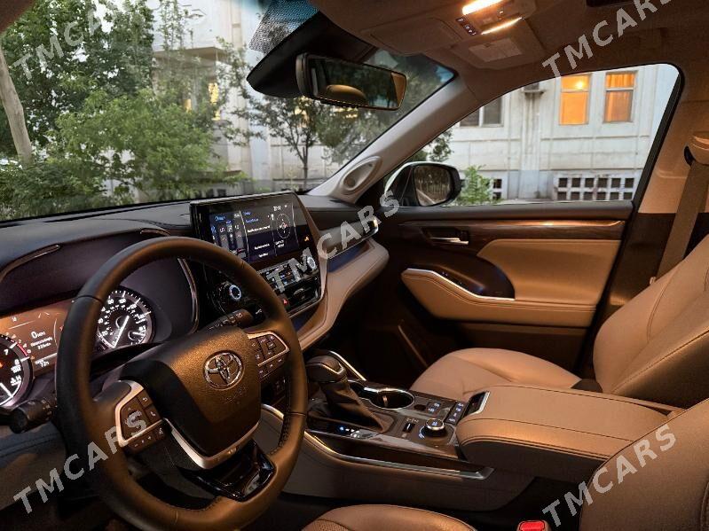 Toyota Highlander 2022 - 710 000 TMT - Ашхабад - img 2