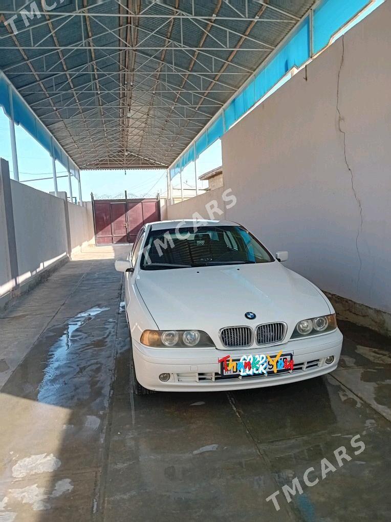 BMW 520 2002 - 88 000 TMT - Türkmengala - img 3