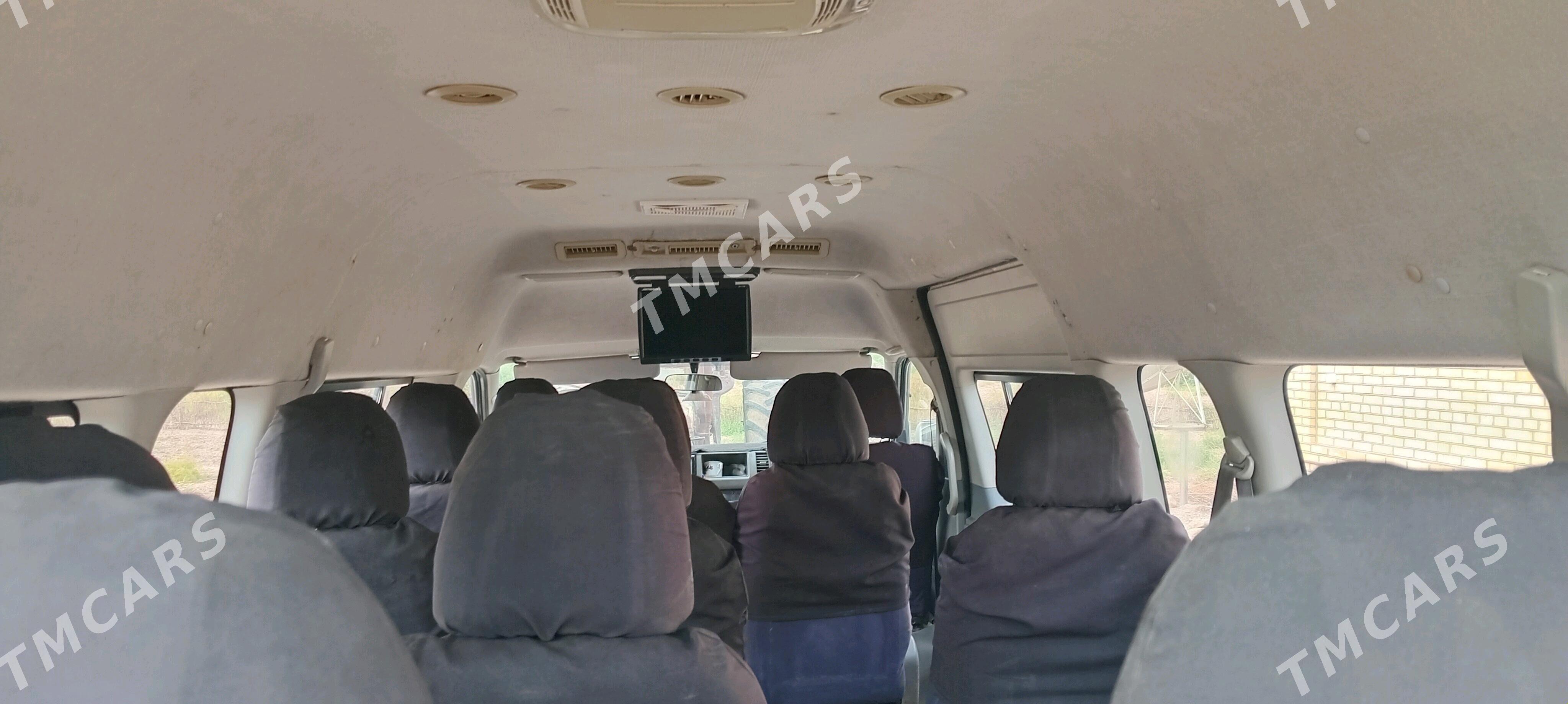 Toyota Hiace 2012 - 250 000 TMT - Бабадайхан - img 3