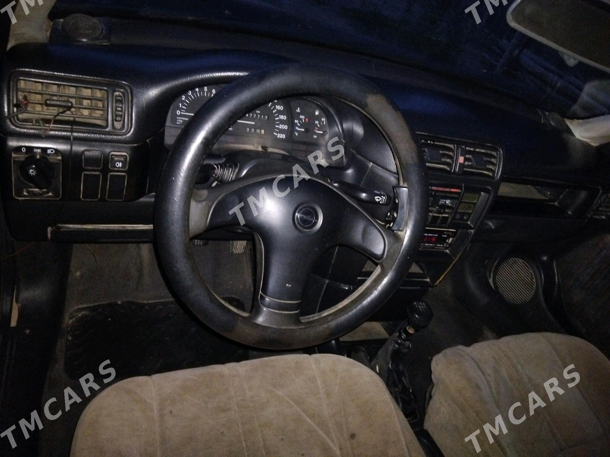 Opel Vectra 1995 - 40 000 TMT - Губадаг - img 3