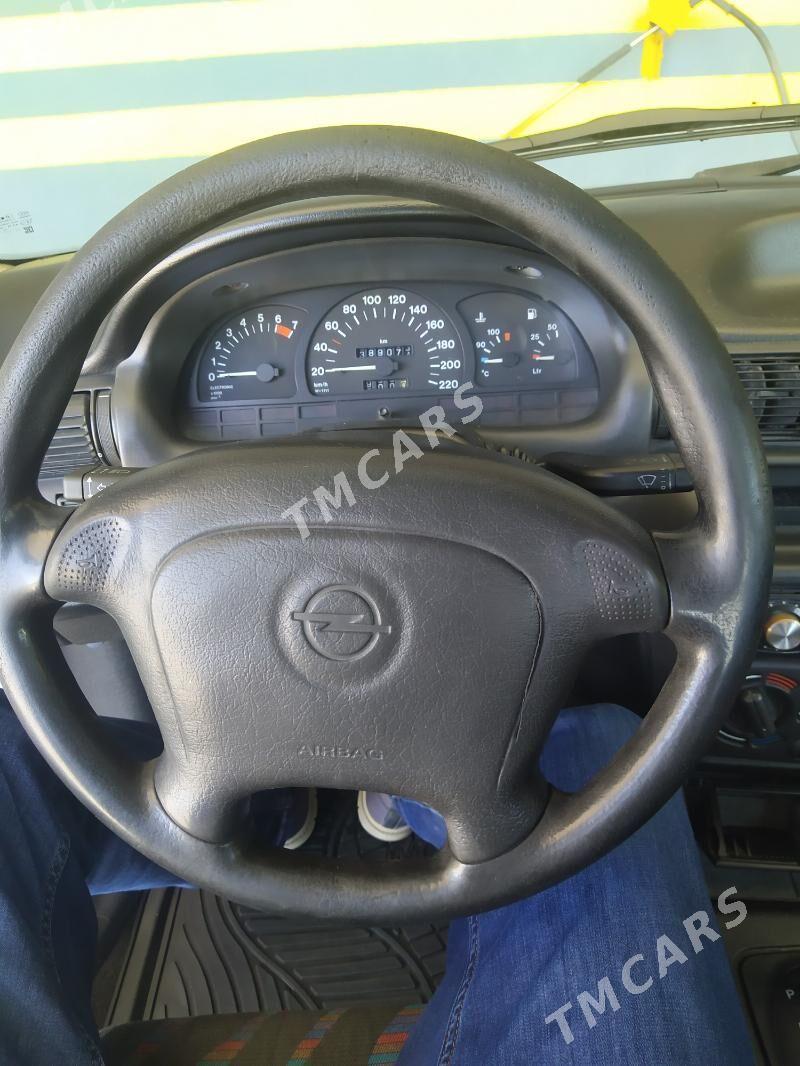 Opel Astra 1996 - 49 000 TMT - Мары - img 4