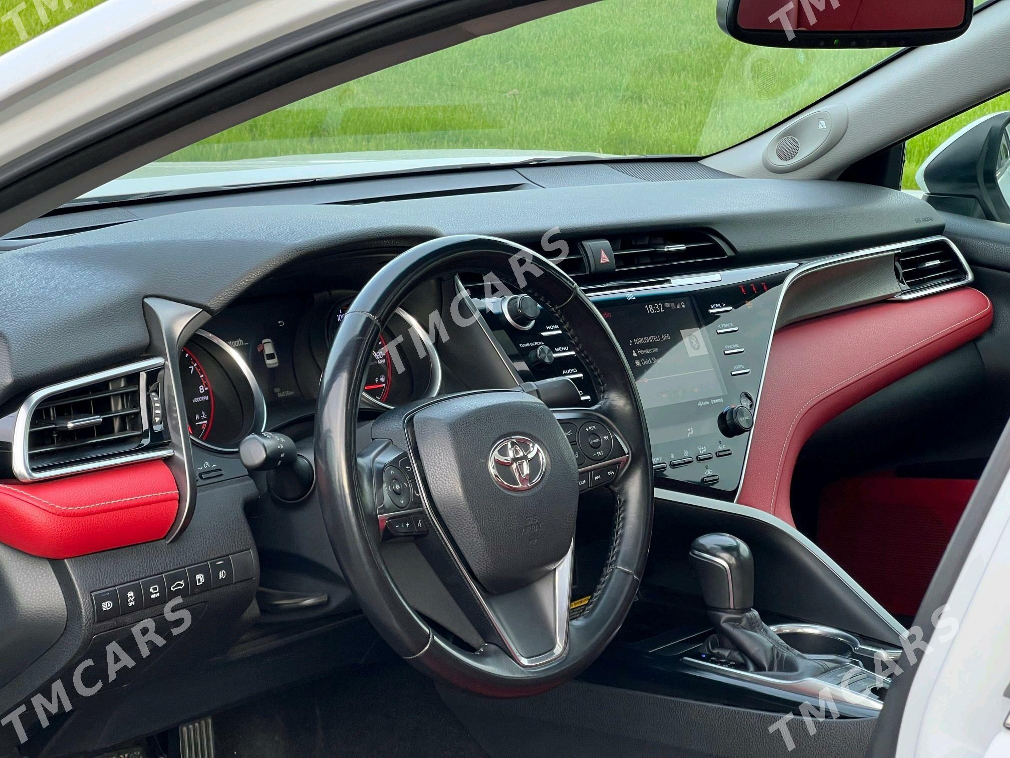 Toyota Camry 2018 - 360 000 TMT - Ашхабад - img 8
