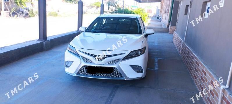 Toyota Camry 2018 - 290 000 TMT - Туркменабат - img 4