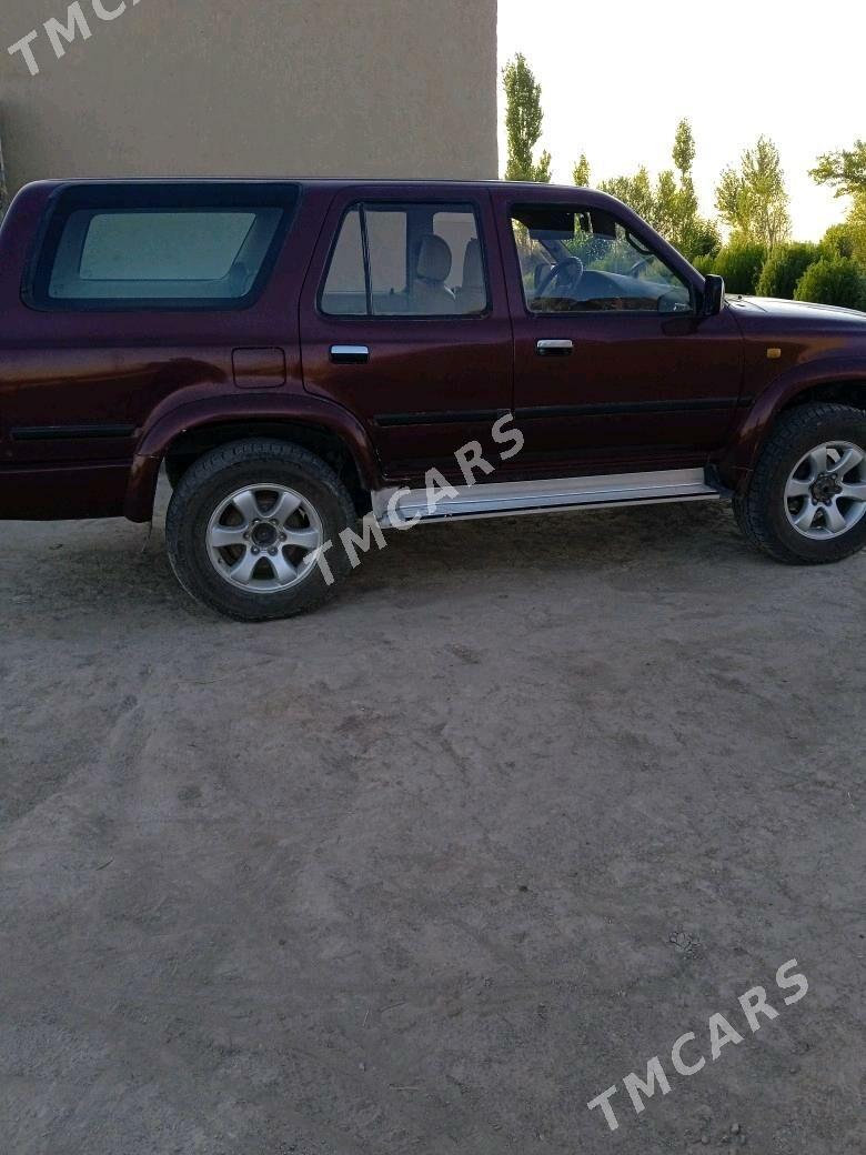 Toyota 4Runner 1993 - 50 000 TMT - етр. Туркменбаши - img 3
