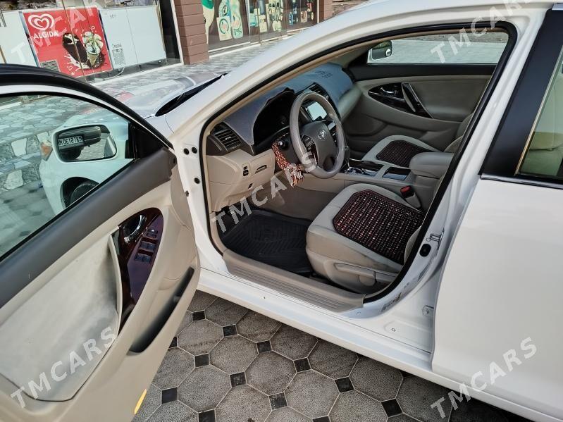 Toyota Camry 2010 - 170 000 TMT - Мары - img 7