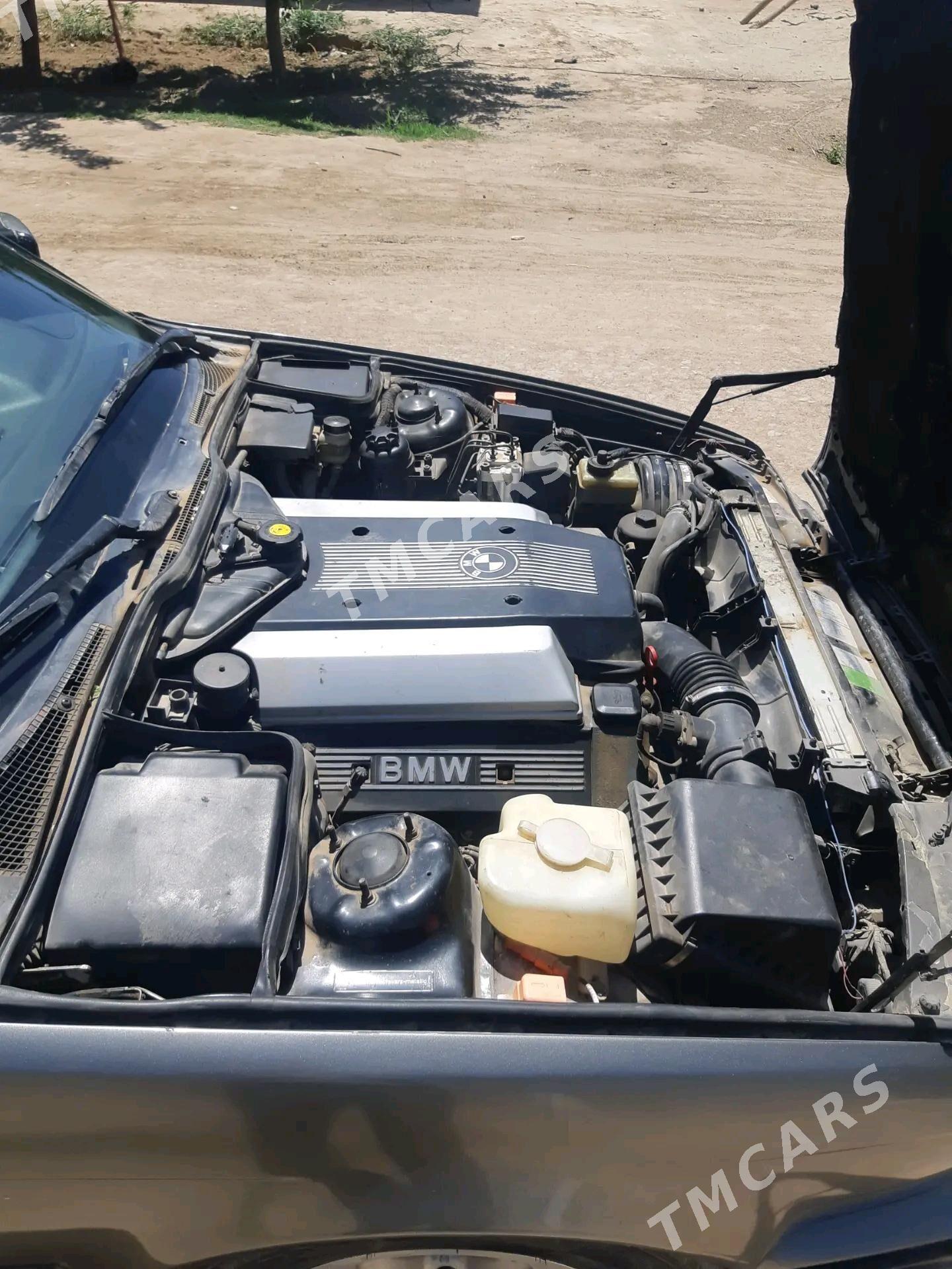 BMW 525 1993 - 60 000 TMT - Гурбансолтан Едже - img 6