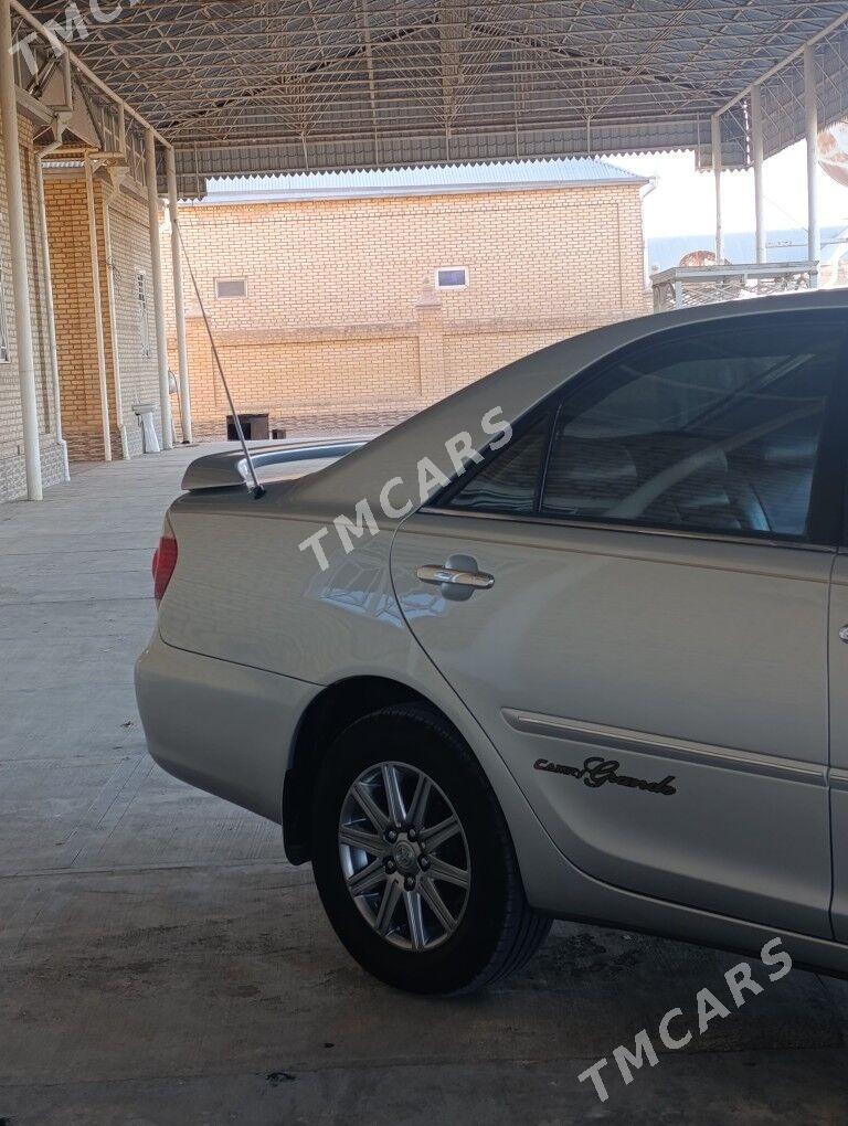 Toyota Camry 2004 - 210 000 TMT - Мары - img 3