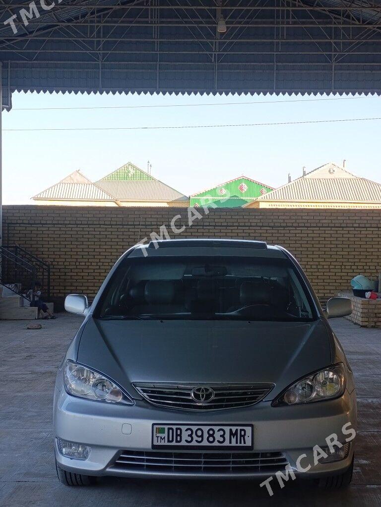 Toyota Camry 2004 - 210 000 TMT - Мары - img 8