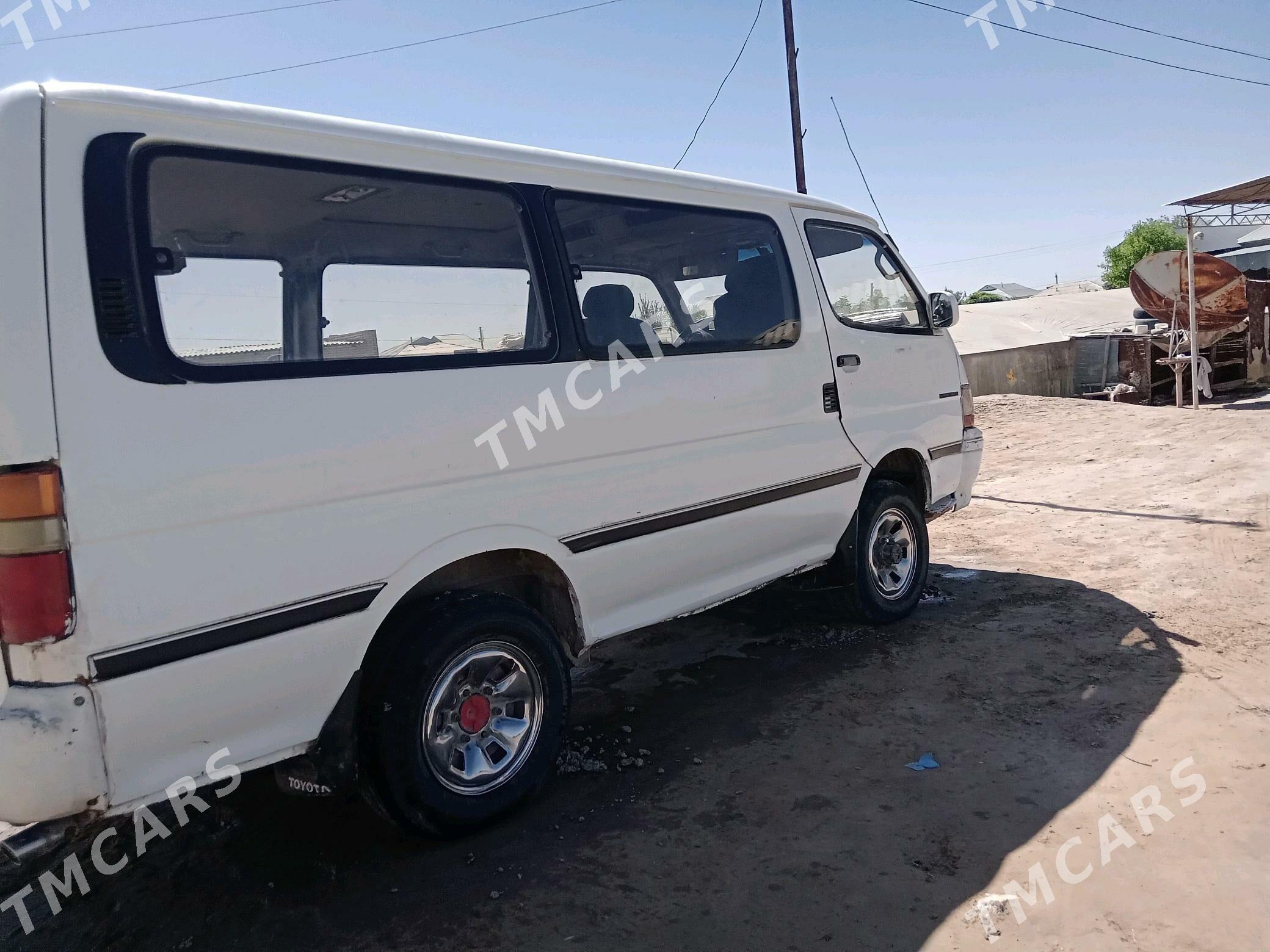 Toyota Hiace 1991 - 42 000 TMT - Мары - img 4