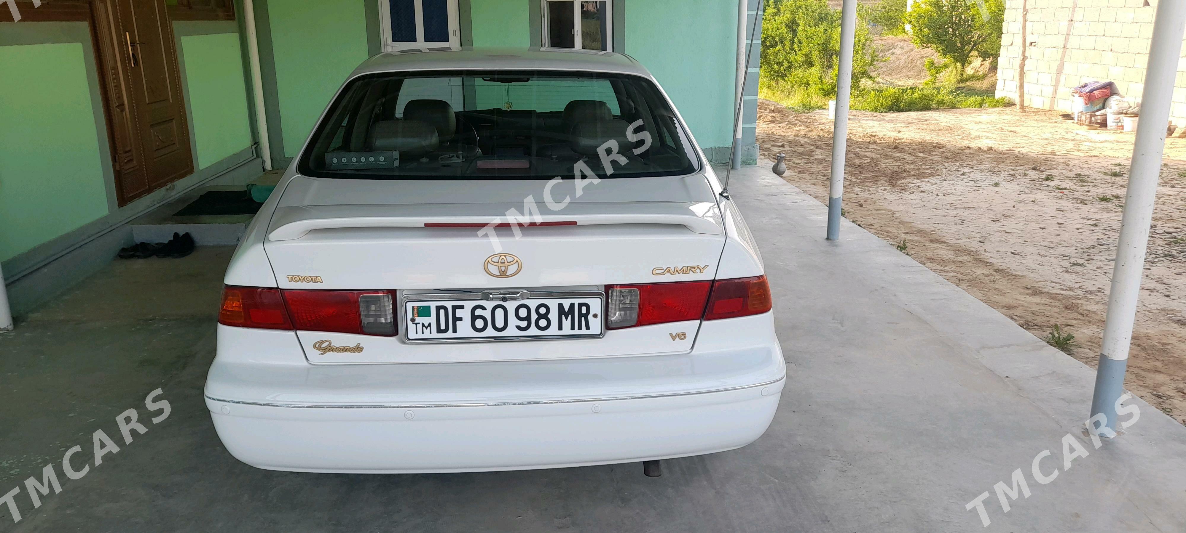 Toyota Camry 2001 - 155 000 TMT - Тагтабазар - img 3