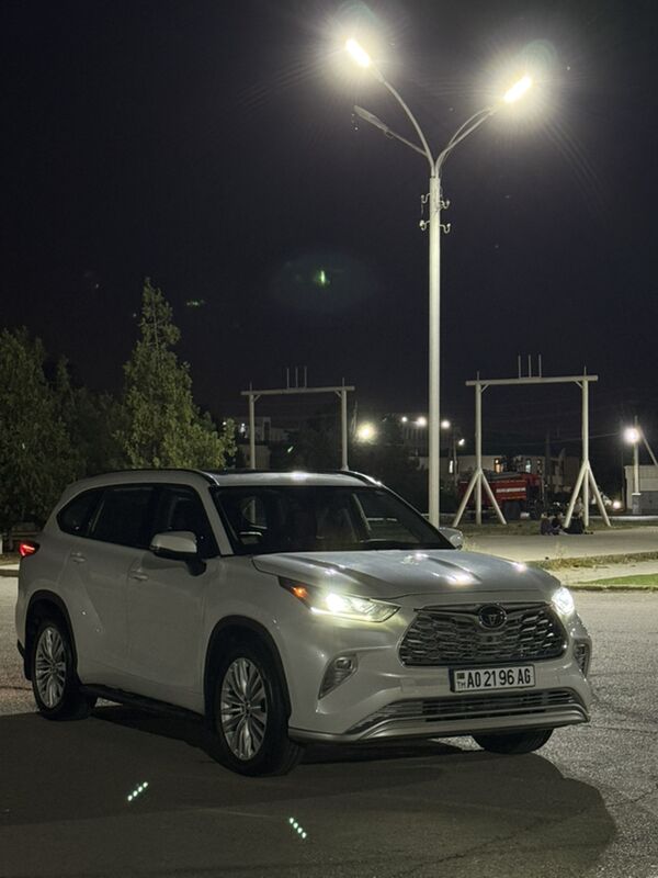 Toyota Highlander 2022 - 750 000 TMT - Ашхабад - img 4