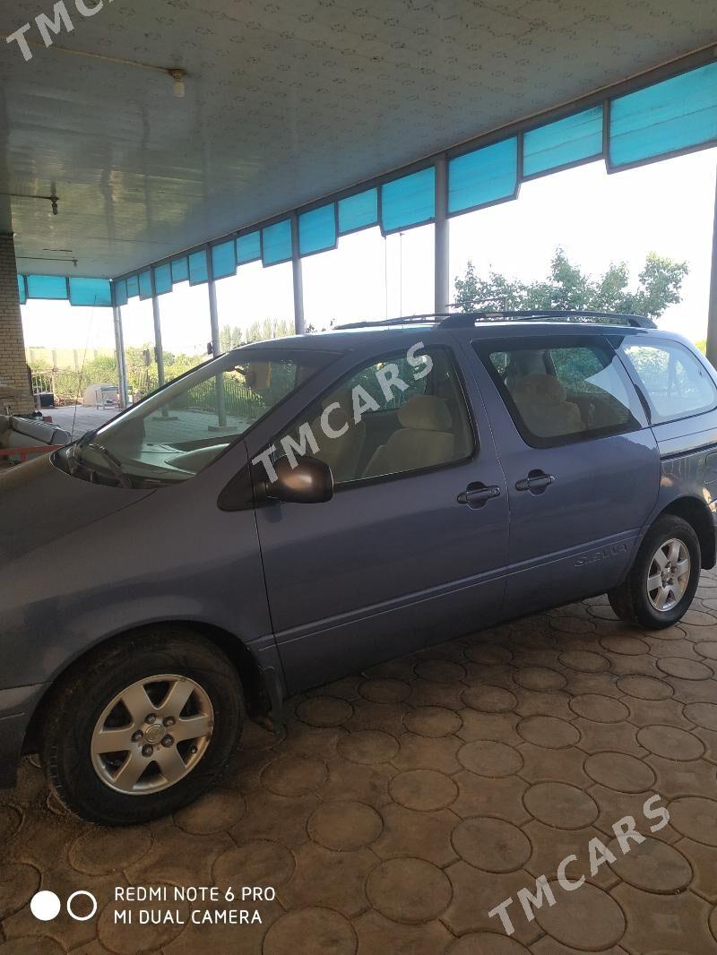 Toyota Sienna 2000 - 160 000 TMT - Kerki - img 3