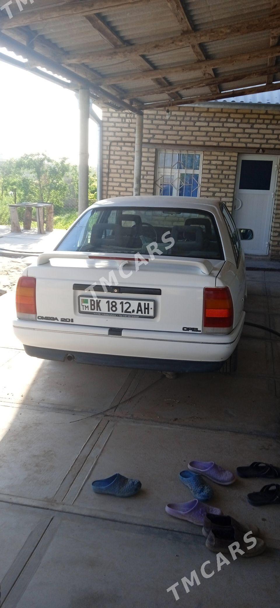 Opel Omega 1988 - 40 000 TMT - Бабадайхан - img 2