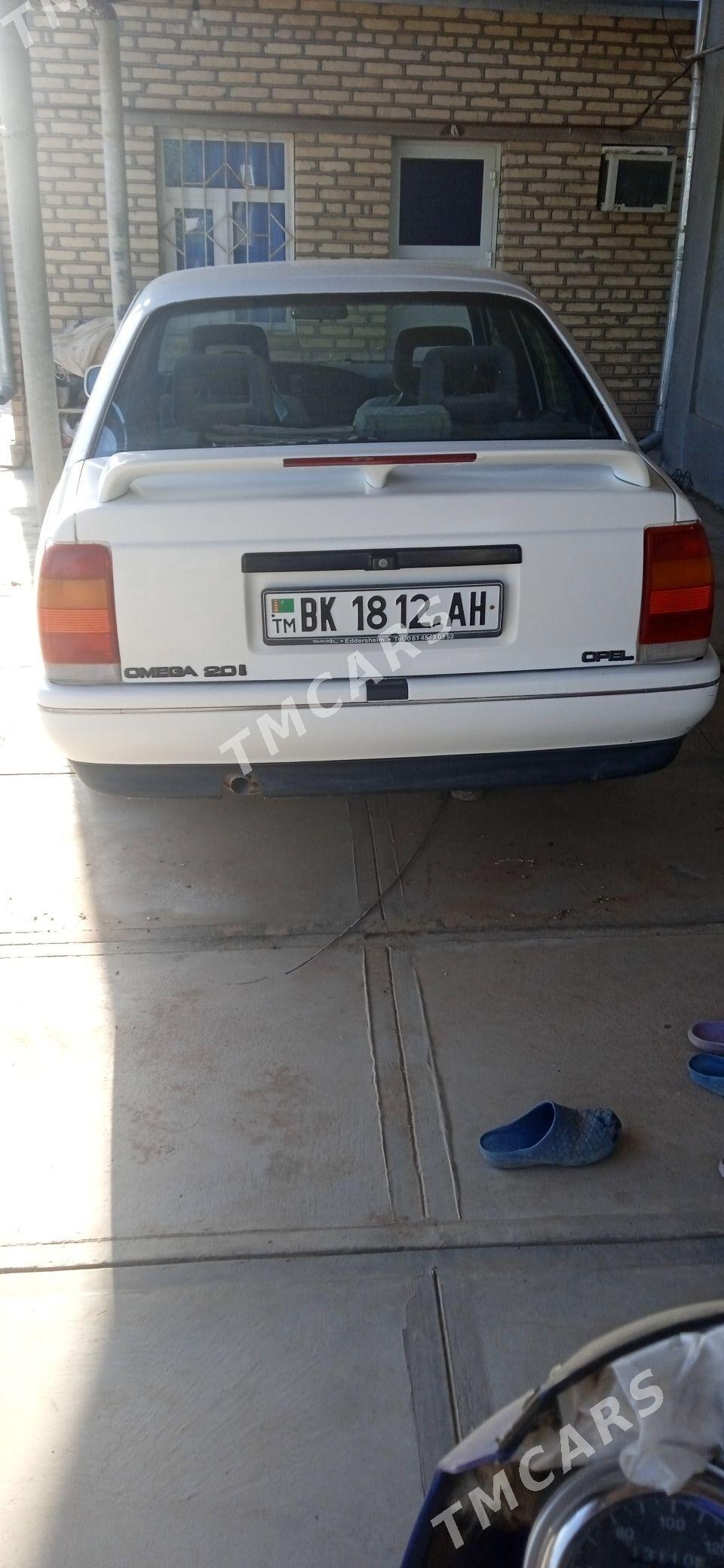 Opel Omega 1988 - 40 000 TMT - Бабадайхан - img 3