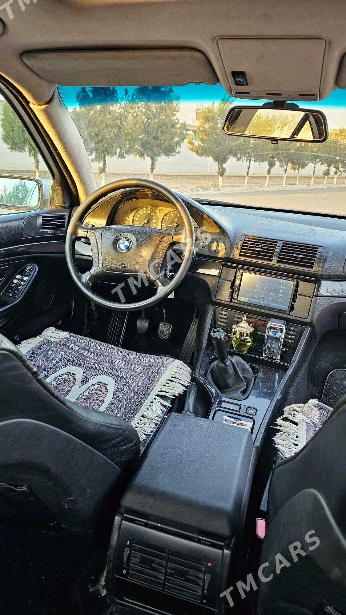 BMW E39 1999 - 97 000 TMT - Aşgabat - img 5