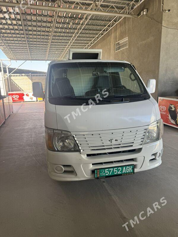 Nissan Urvan 2008 - 180 000 TMT - Мары - img 3