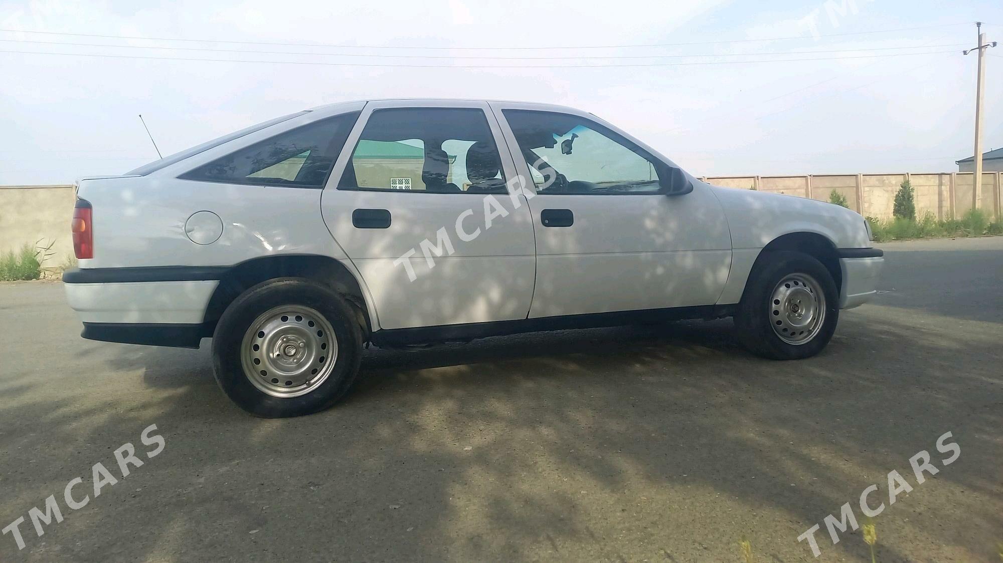 Opel Vectra 1990 - 20 000 TMT - Гороглы (Тагта) - img 4