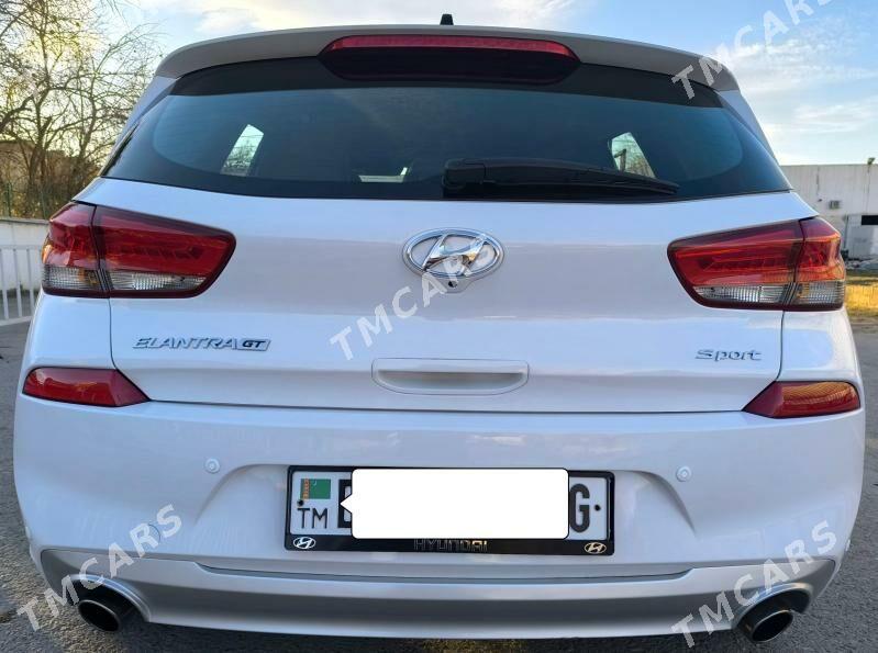 Hyundai Elantra GT 2017 - 262 000 TMT - Ашхабад - img 3