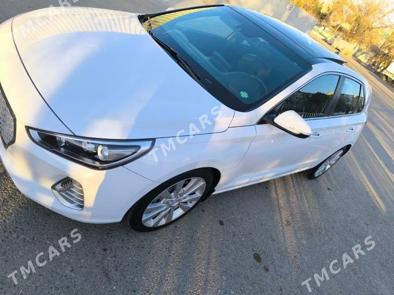 Hyundai Elantra GT 2017 - 262 000 TMT - Ашхабад - img 5