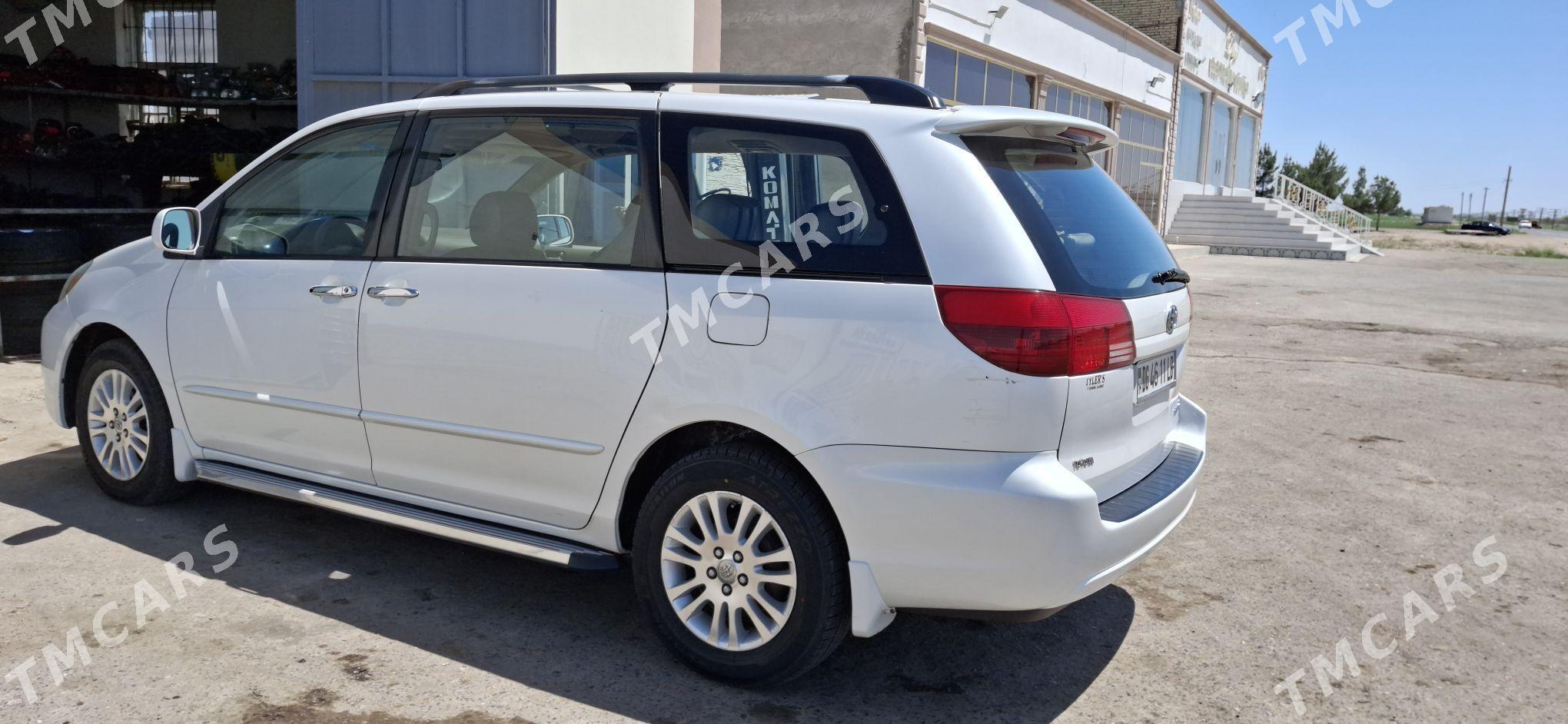 Toyota Sienna 2004 - 245 000 TMT - Дянев - img 2