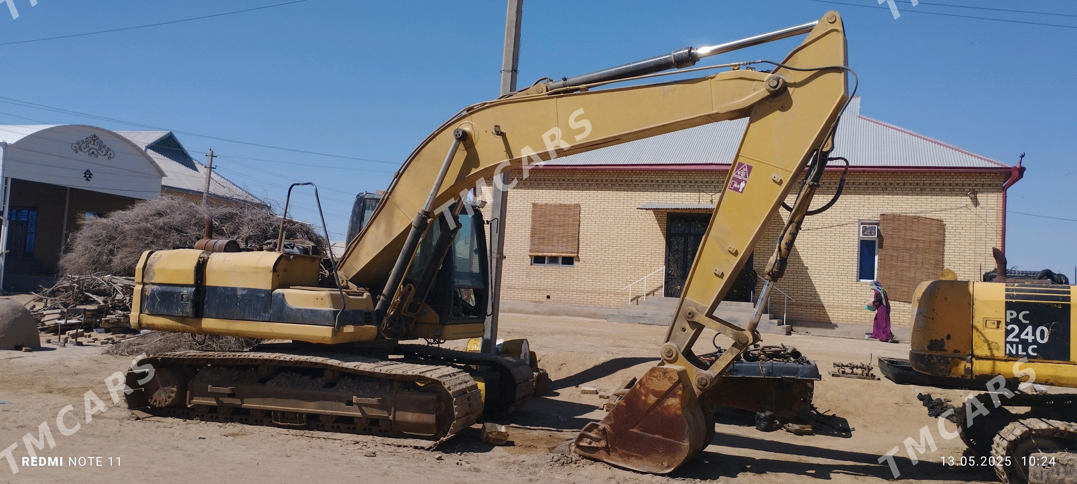 Caterpillar Excavator 1998 - 420 000 TMT - Мары - img 2
