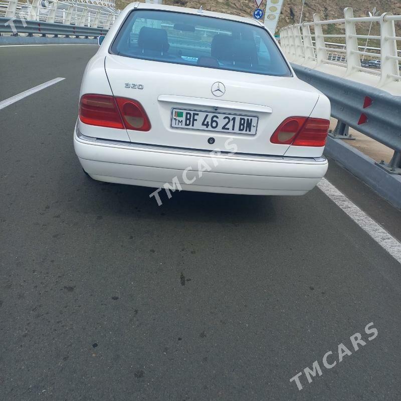 Mercedes-Benz E320 1997 - 90 000 TMT - Türkmenbaşy - img 7