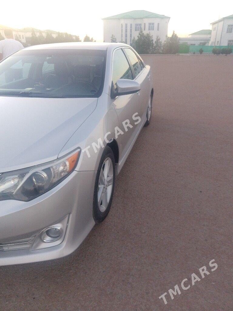 Toyota Camry 2012 - 240 000 TMT - Дашогуз - img 4