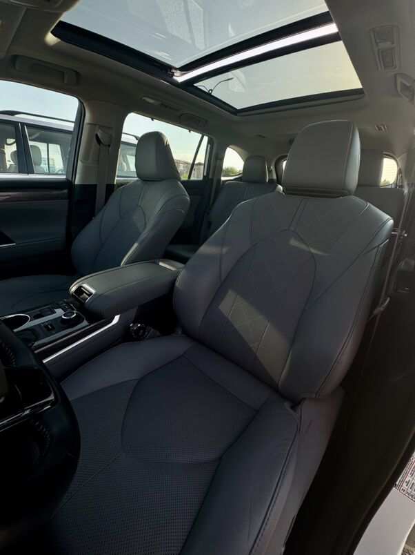 Toyota Highlander 2021 - 870 000 TMT - 6 мкр - img 4