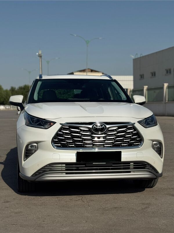 Toyota Highlander 2021 - 870 000 TMT - 6 мкр - img 2