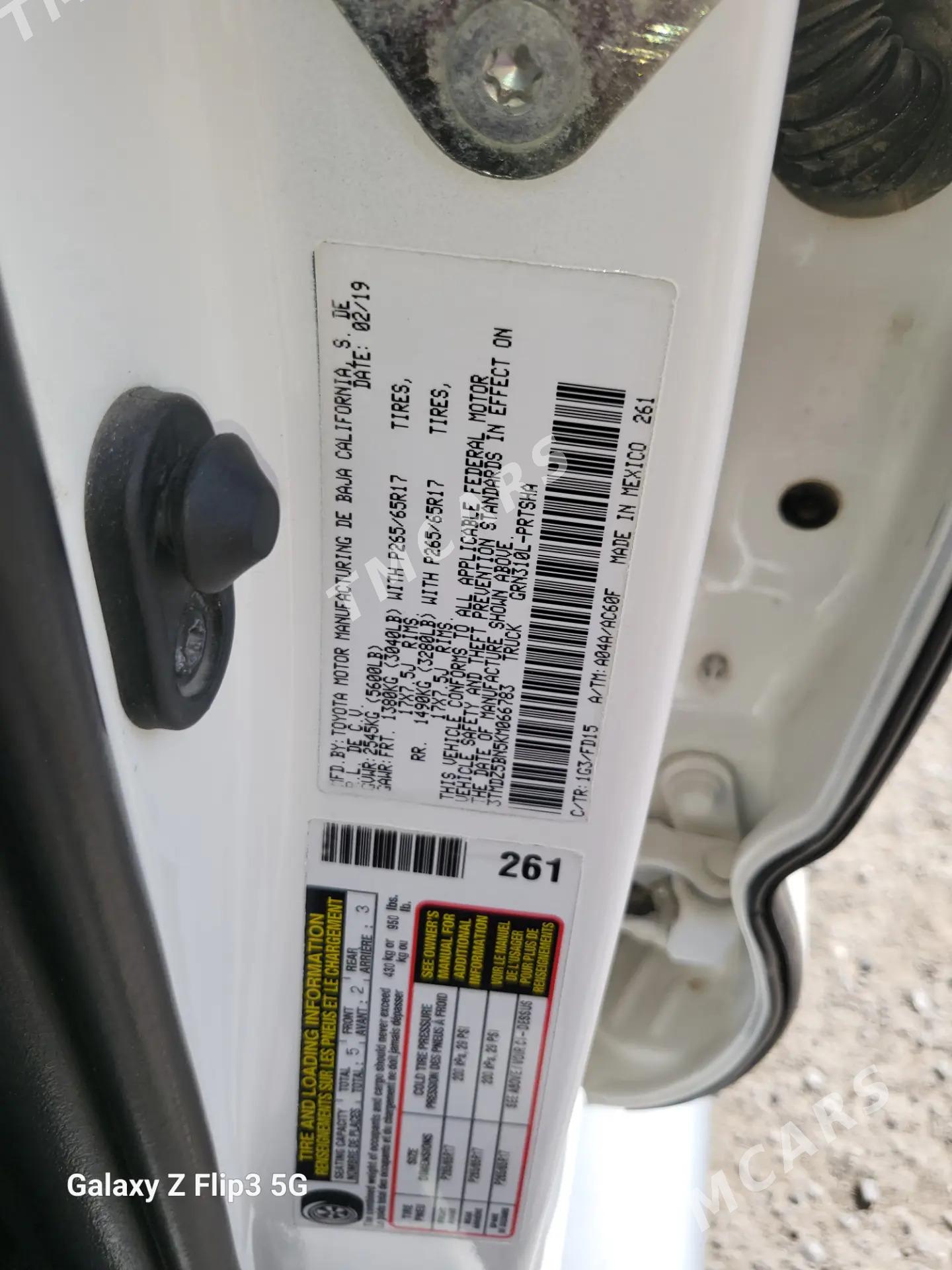 Toyota Tacoma 2019 - 400 000 TMT - Aşgabat - img 2
