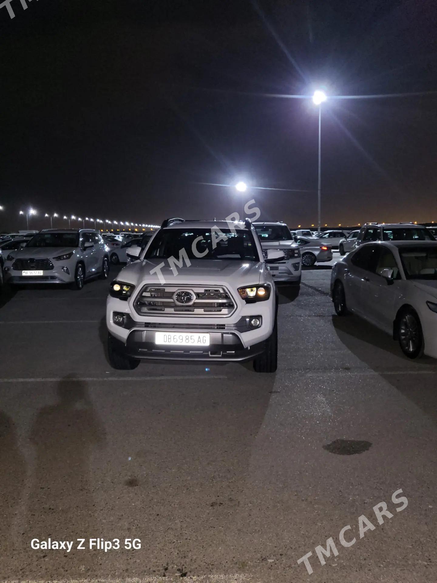 Toyota Tacoma 2019 - 400 000 TMT - Aşgabat - img 1