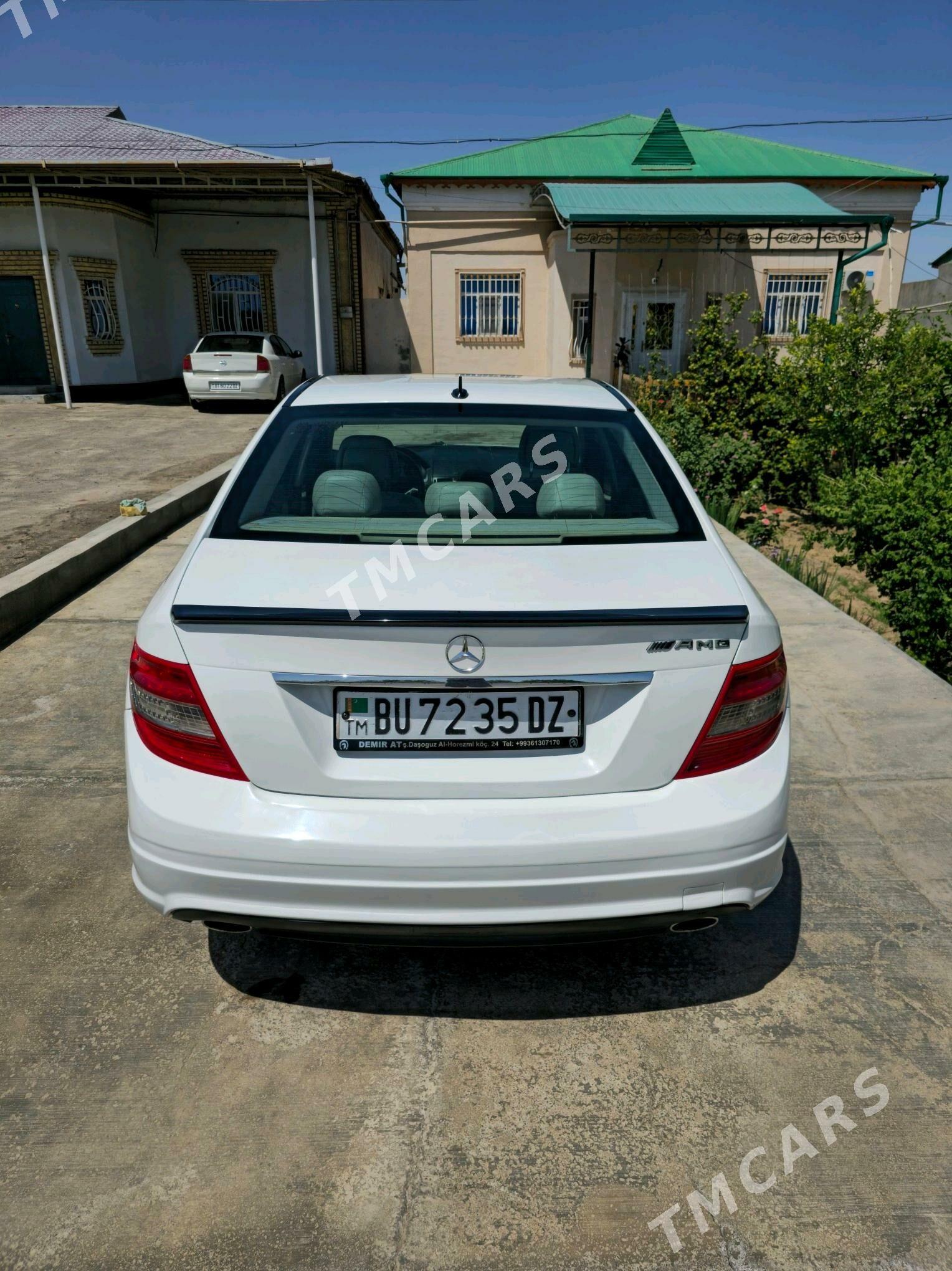 Mercedes-Benz C300 2009 - 180 000 TMT - Gurbansoltan Eje - img 4