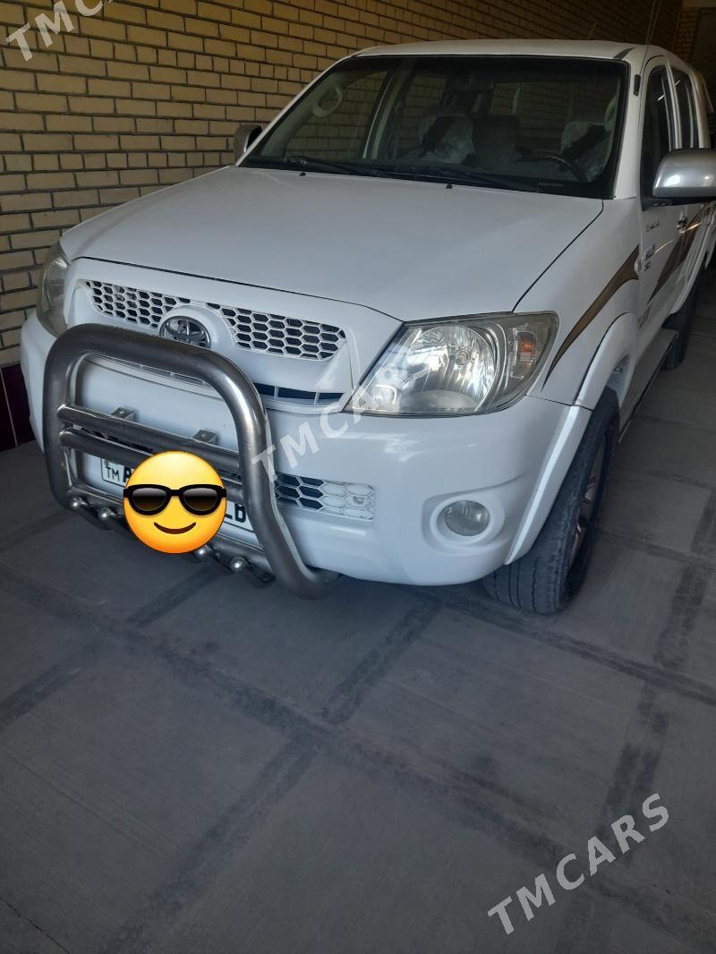 Toyota Hilux 2010 - 260 000 TMT - Sakar - img 2