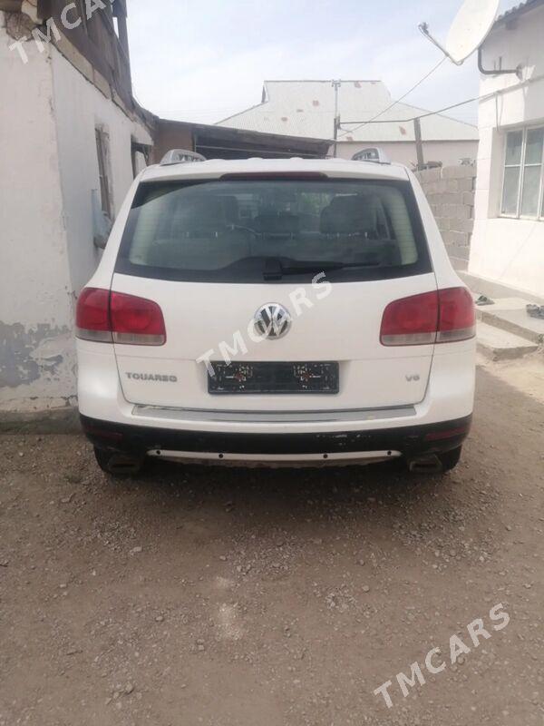 Volkswagen Touareg 2005 - 45 000 TMT - Балканабат - img 5