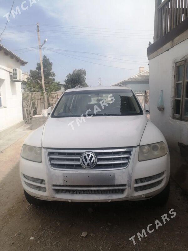 Volkswagen Touareg 2005 - 45 000 TMT - Балканабат - img 8