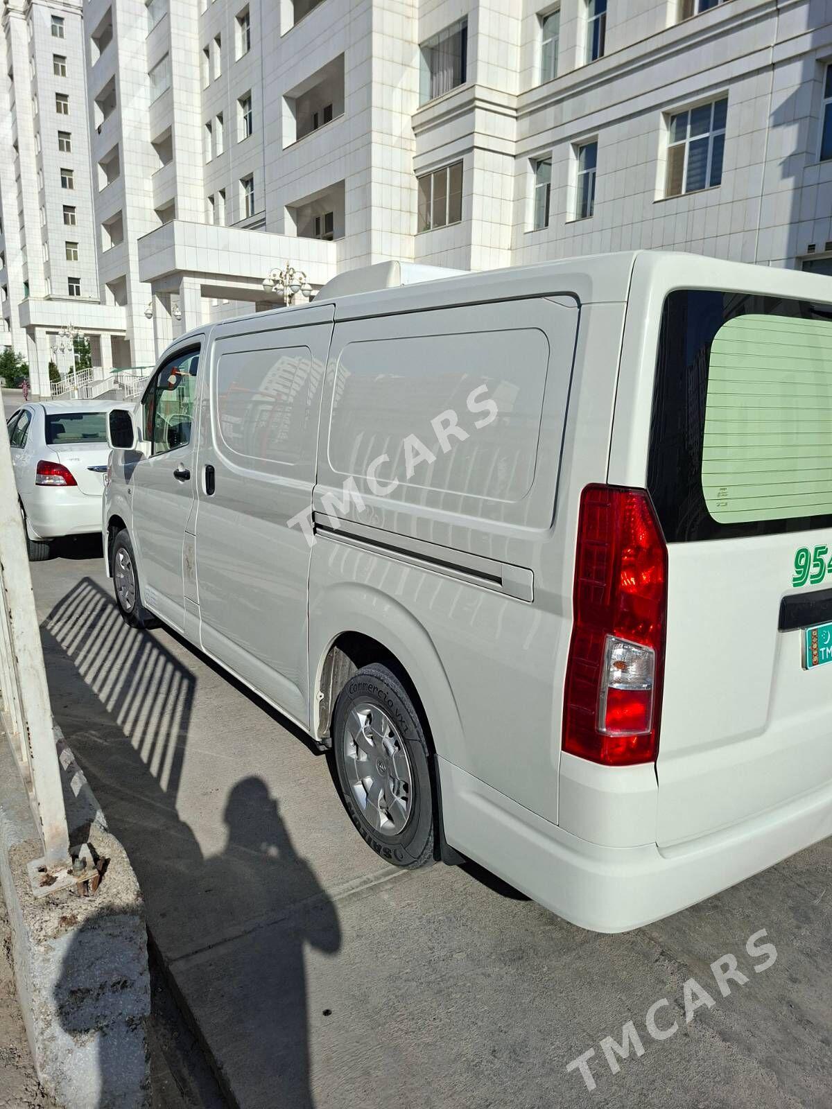 Toyota Hiace 2020 - 450 000 TMT - 14-nji tapgyr (Sowhozny köç) - img 3