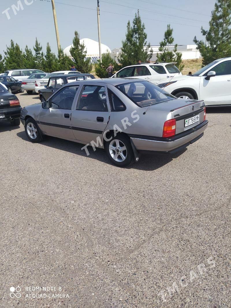 Opel Vectra 1990 - 35 000 TMT - Мары - img 2