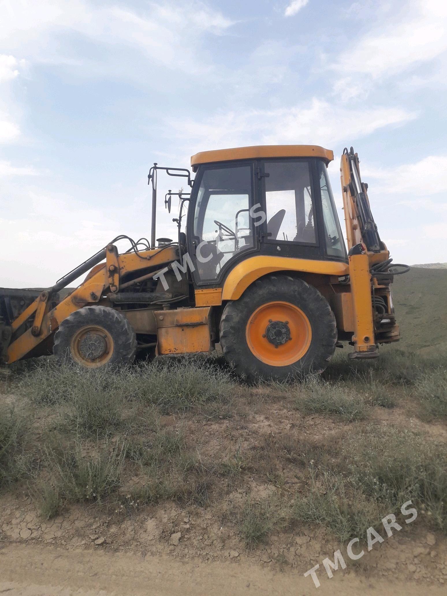 JCB 3CX Compact 2000 - 280 000 TMT - Махтумкули - img 4