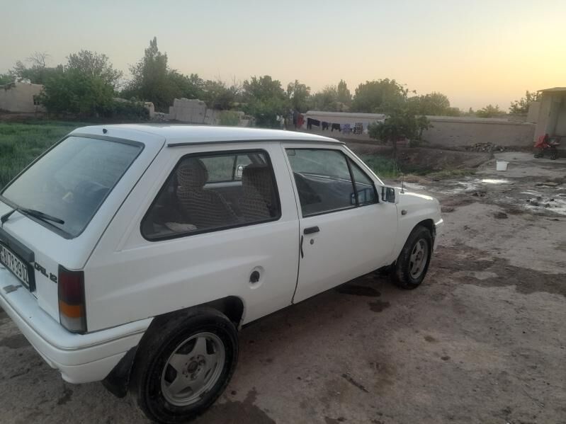 Opel Corsa 1990 - 18 000 TMT - Şabat etr. - img 4