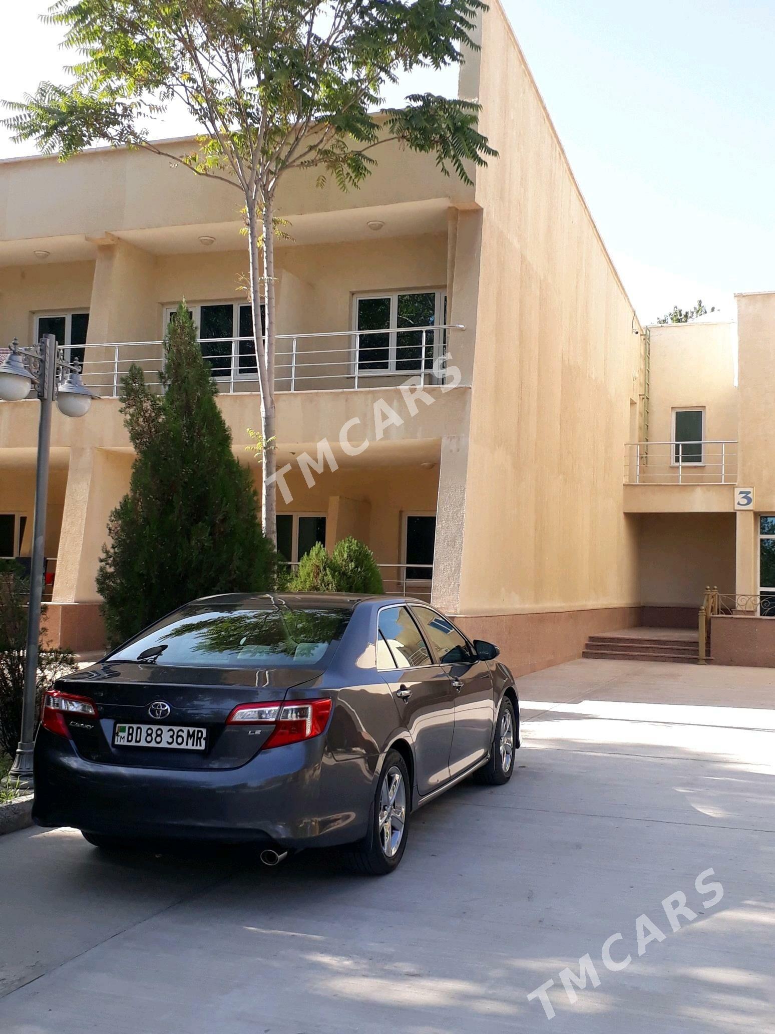 Toyota Camry 2014 - 190 000 TMT - Мары - img 3
