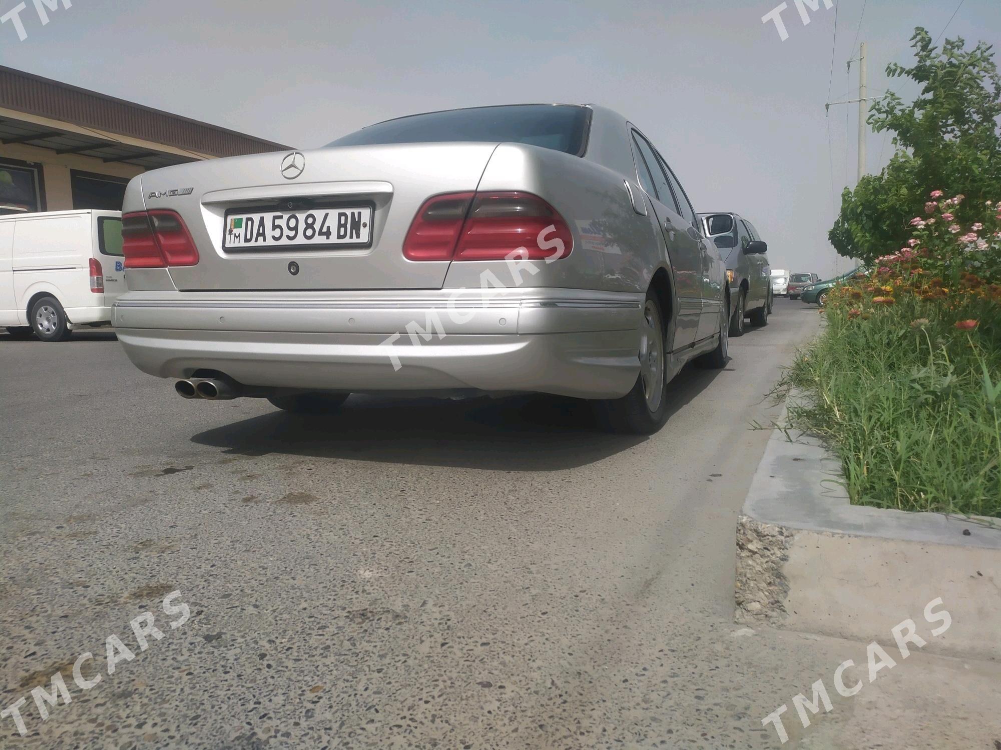 Mercedes-Benz E320 2000 - 111 000 TMT - Türkmenbaşy - img 2