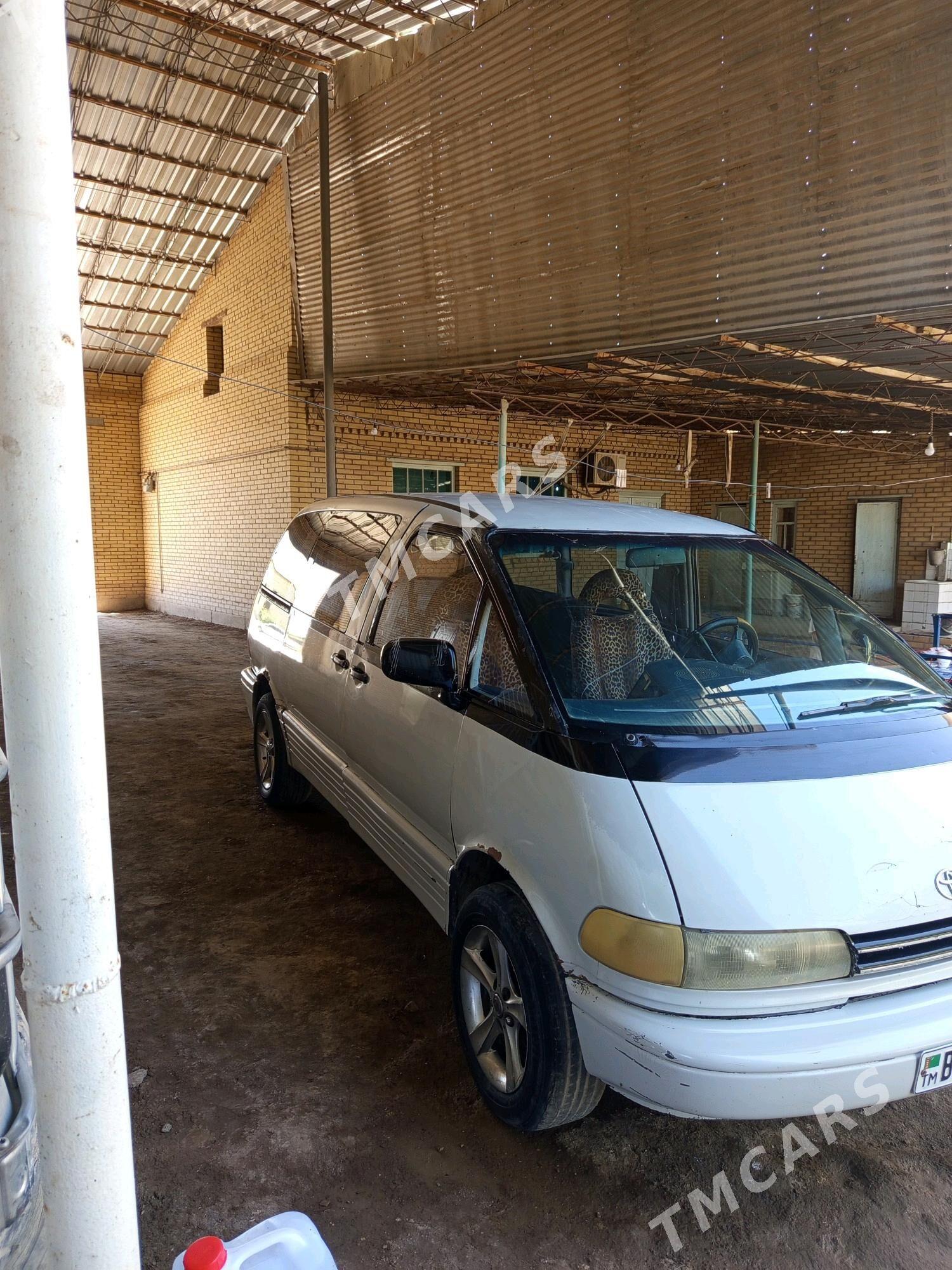 Toyota Previa 1991 - 35 000 TMT - Халач - img 4