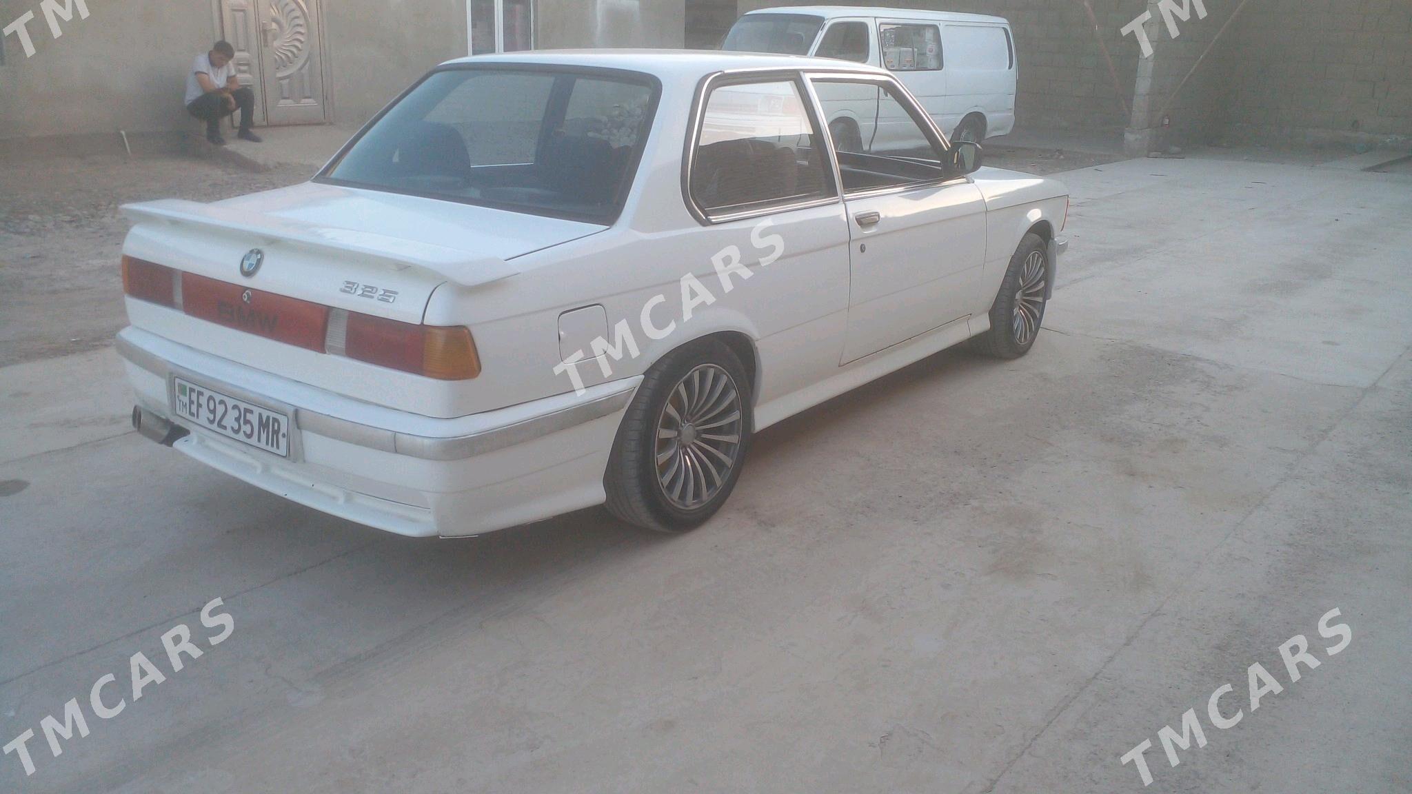 BMW 325 1982 - 45 000 TMT - Теджен - img 4