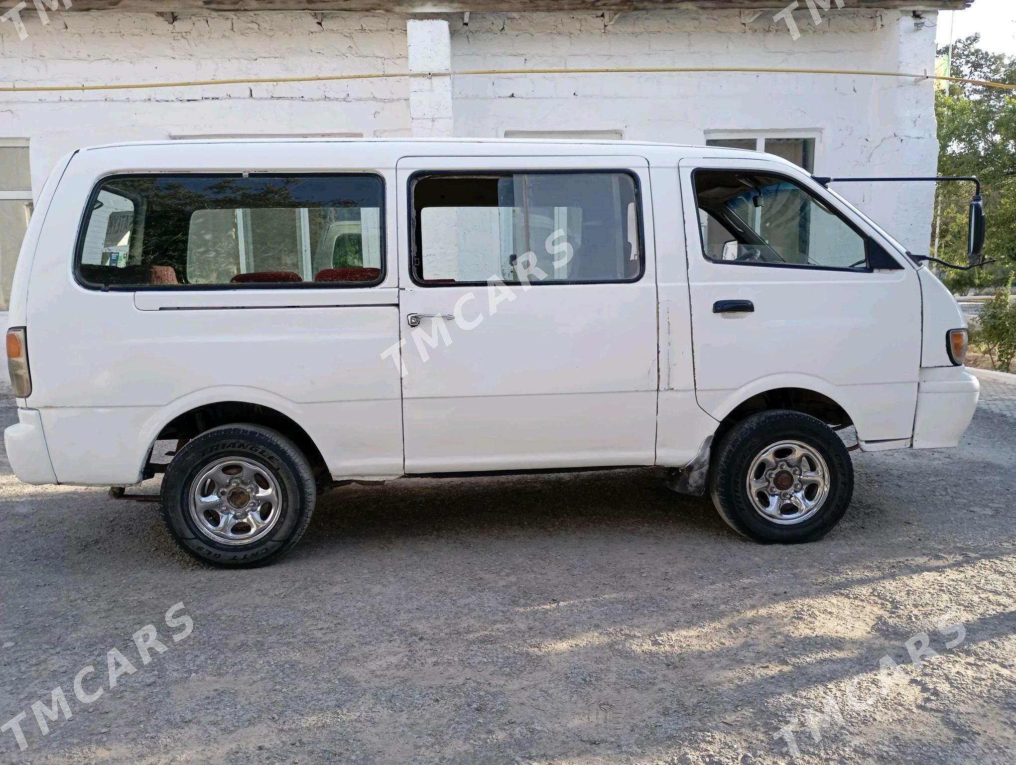 Toyota Hiace 1995 - 40 000 TMT - Магданлы - img 2